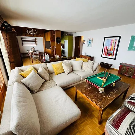 The Eagle Nest Duplex - Your Mountain Retreat Apartment *